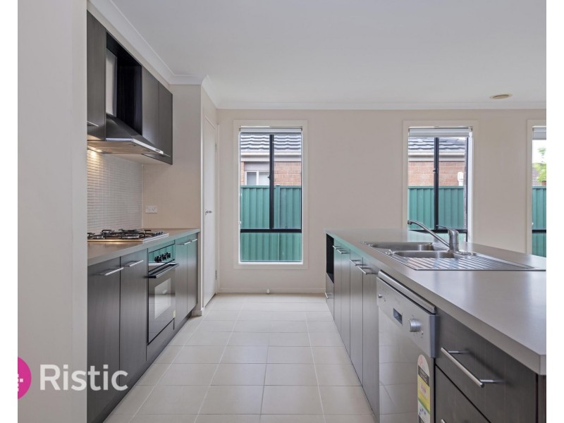 14 Coleridge Way, South Morang VIC 3752