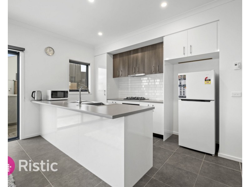 12 Sheba Way, Wollert VIC 3750