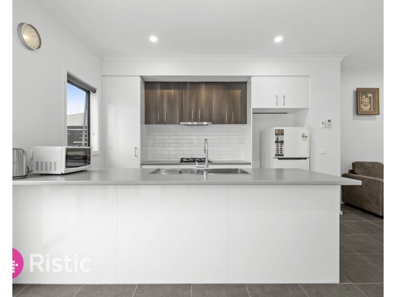 12 Sheba Way, Wollert VIC 3750