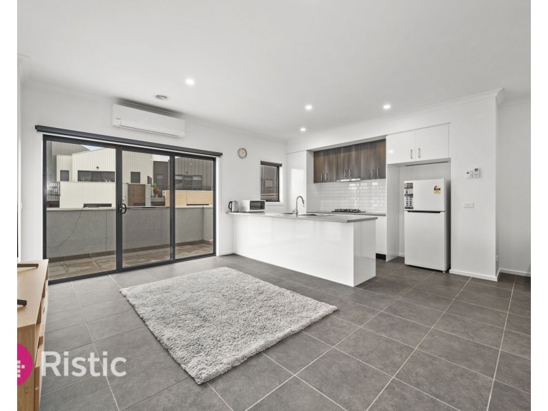 12 Sheba Way, Wollert VIC 3750