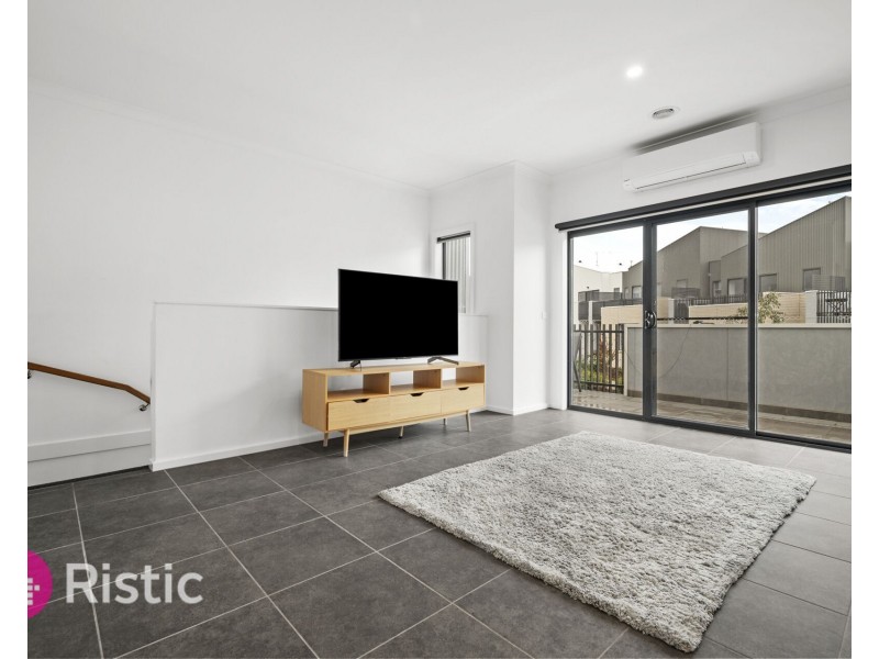 12 Sheba Way, Wollert VIC 3750