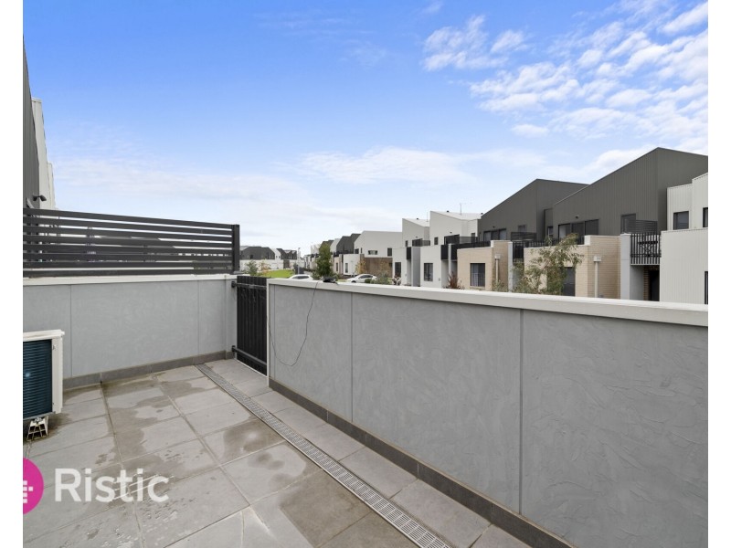12 Sheba Way, Wollert VIC 3750