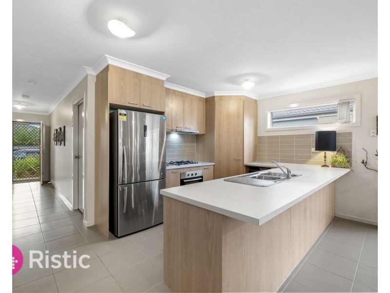 4 Ethan Road, Point Cook VIC 3030