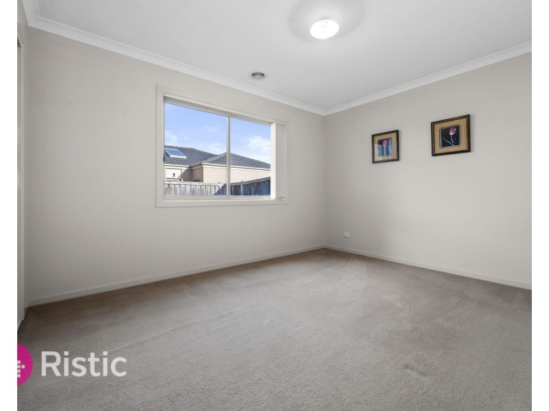 4 Ethan Road, Point Cook VIC 3030