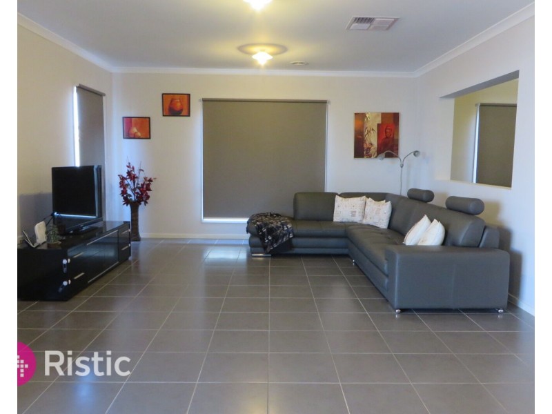 5 Panton Gap Drive, South Morang VIC 3752