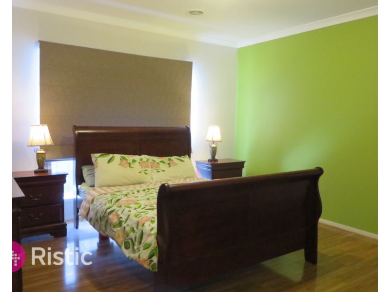 5 Panton Gap Drive, South Morang VIC 3752