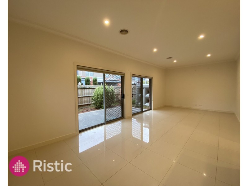 13/37 Gordons Road, South Morang VIC 3752