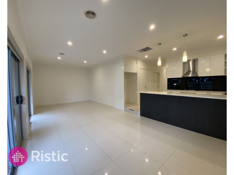 13/37 Gordons Road, South Morang VIC 3752