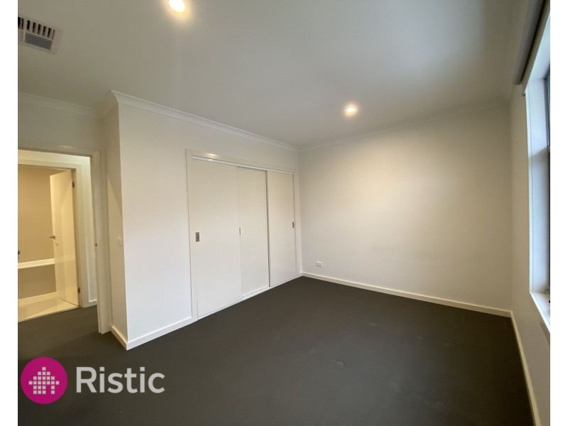 13/37 Gordons Road, South Morang VIC 3752