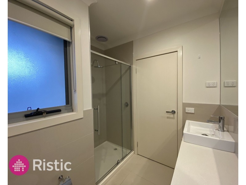 13/37 Gordons Road, South Morang VIC 3752