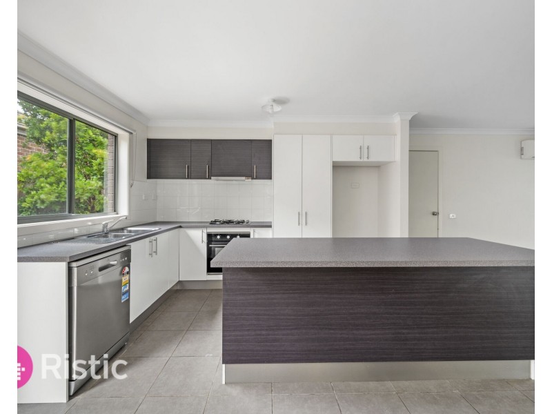6 Twigrush Place, Brookfield VIC 3338