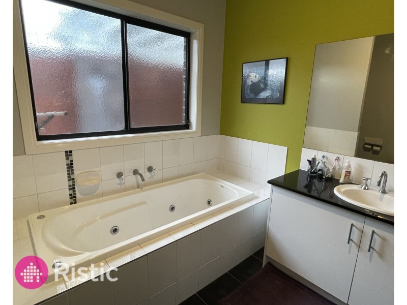 24 Sistine Row, Mernda VIC 3754