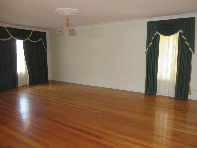 14 McCabe Drive, Epping VIC 3076