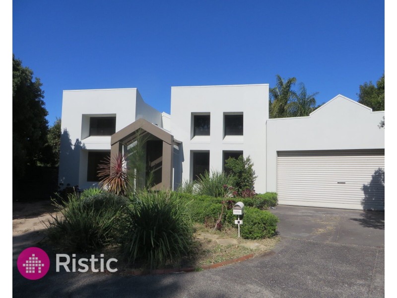 1 Woodlands Grove, Bundoora VIC 3083