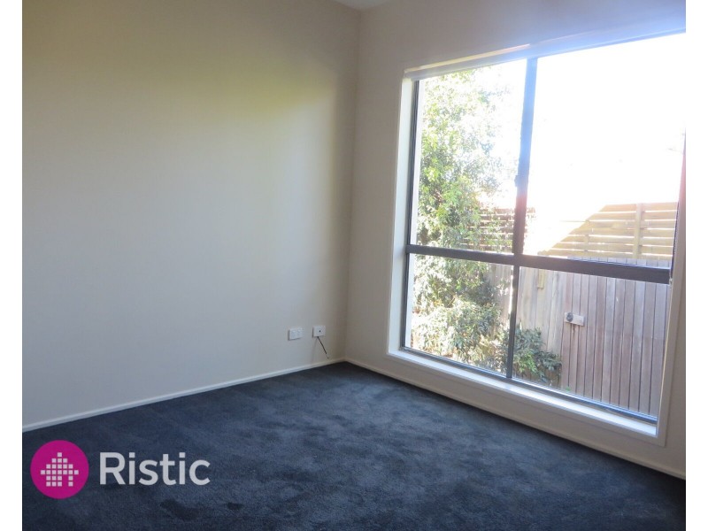 1 Woodlands Grove, Bundoora VIC 3083