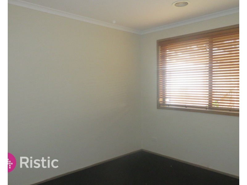 103 Centenary Drive, Mill Park VIC 3082