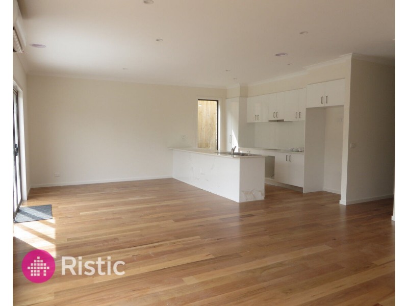 4 Bergamot Way, South Morang VIC 3752