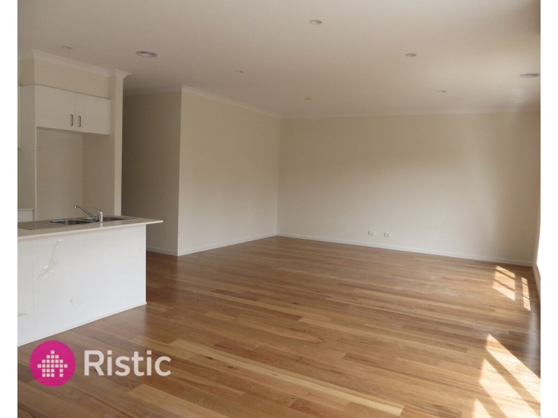 4 Bergamot Way, South Morang VIC 3752