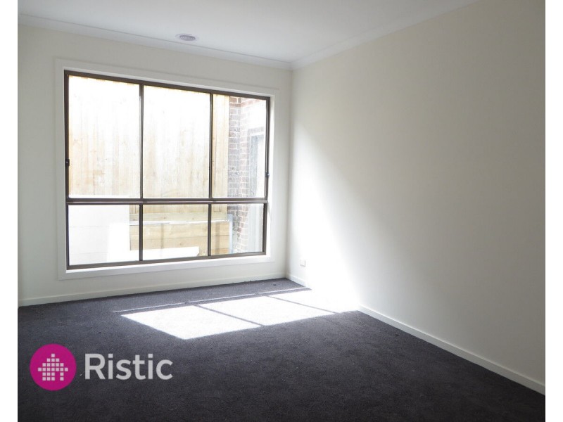 4 Bergamot Way, South Morang VIC 3752