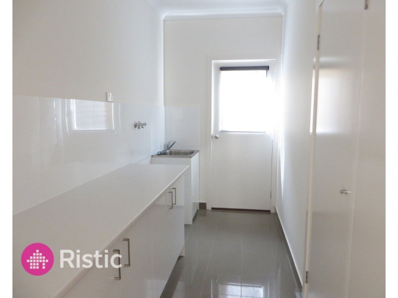 4 Bergamot Way, South Morang VIC 3752