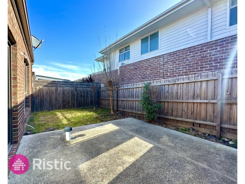 4 Bergamot Way, South Morang VIC 3752