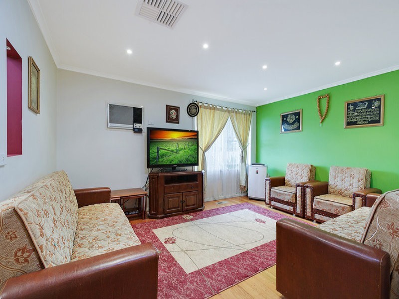 3 Ventnor Crescent, Coolaroo VIC 3048