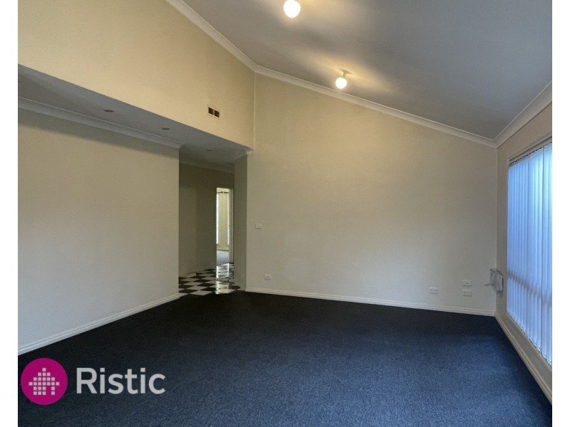 1/22 Hawkes Drive, Mill Park VIC 3082