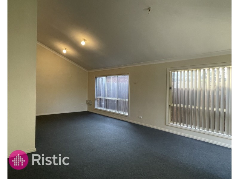 1/22 Hawkes Drive, Mill Park VIC 3082