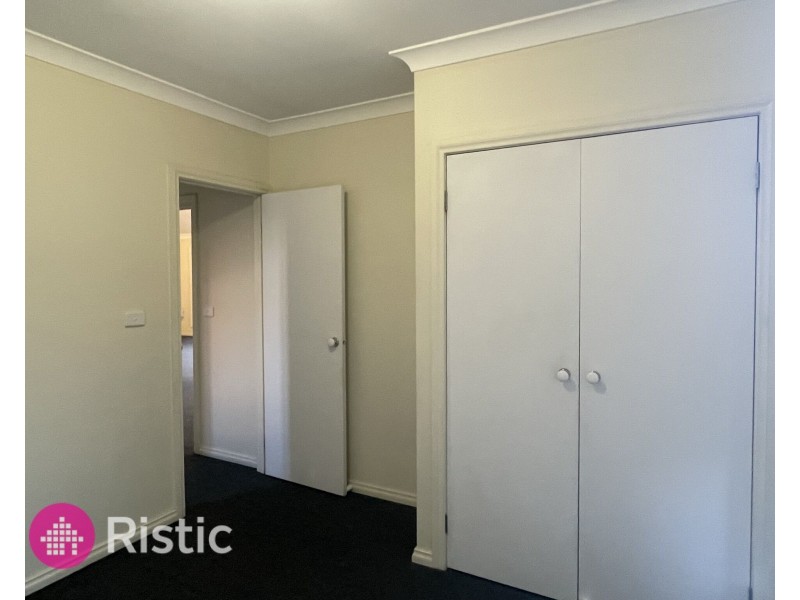 1/22 Hawkes Drive, Mill Park VIC 3082