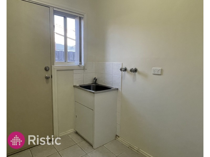 1/22 Hawkes Drive, Mill Park VIC 3082