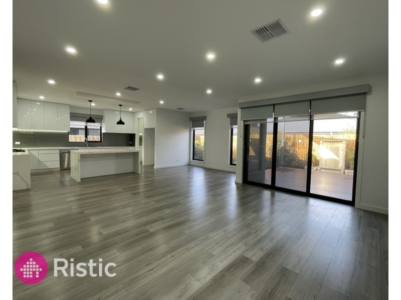 13 Laramie Street, Greenvale VIC 3059