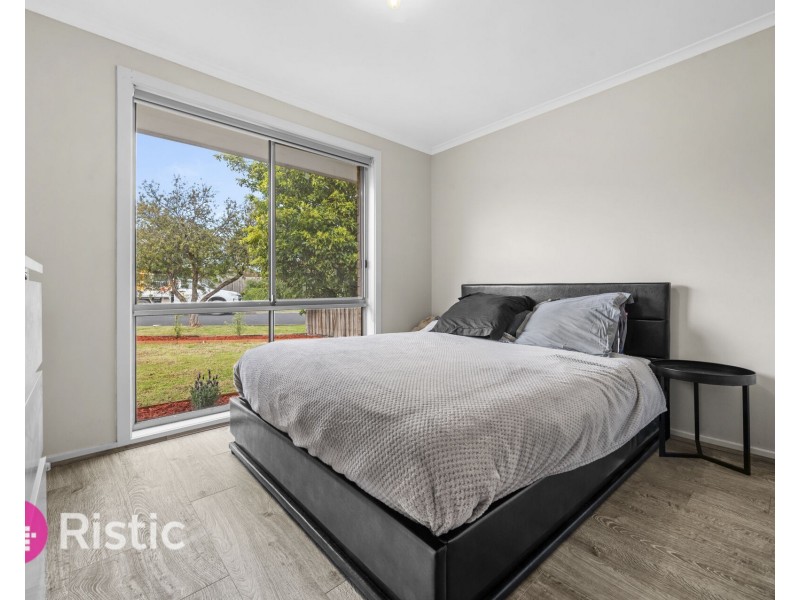 1/7 Lukin Court, Mill Park VIC 3082