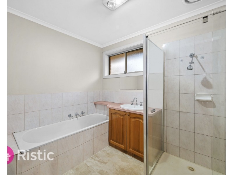 1/7 Lukin Court, Mill Park VIC 3082