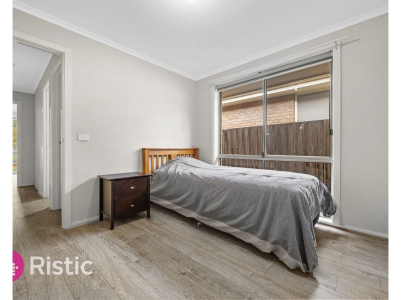 1/7 Lukin Court, Mill Park VIC 3082