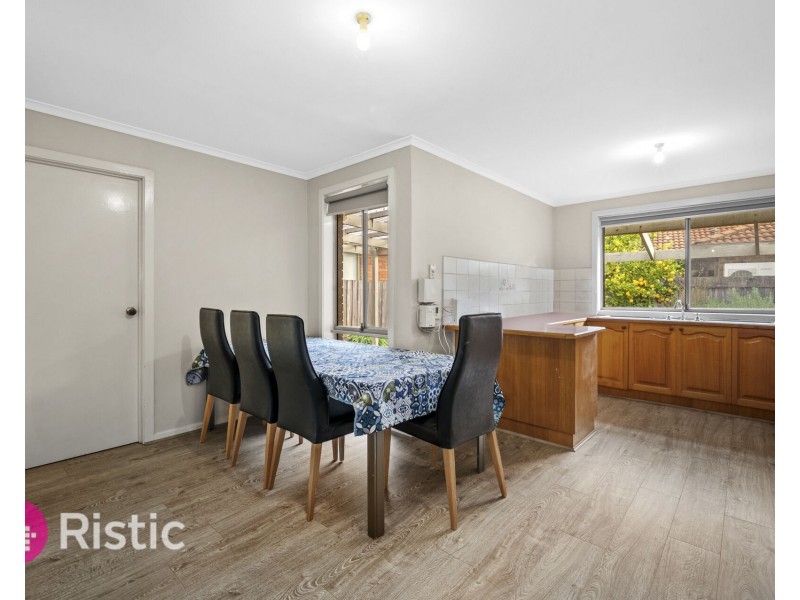 1/7 Lukin Court, Mill Park VIC 3082