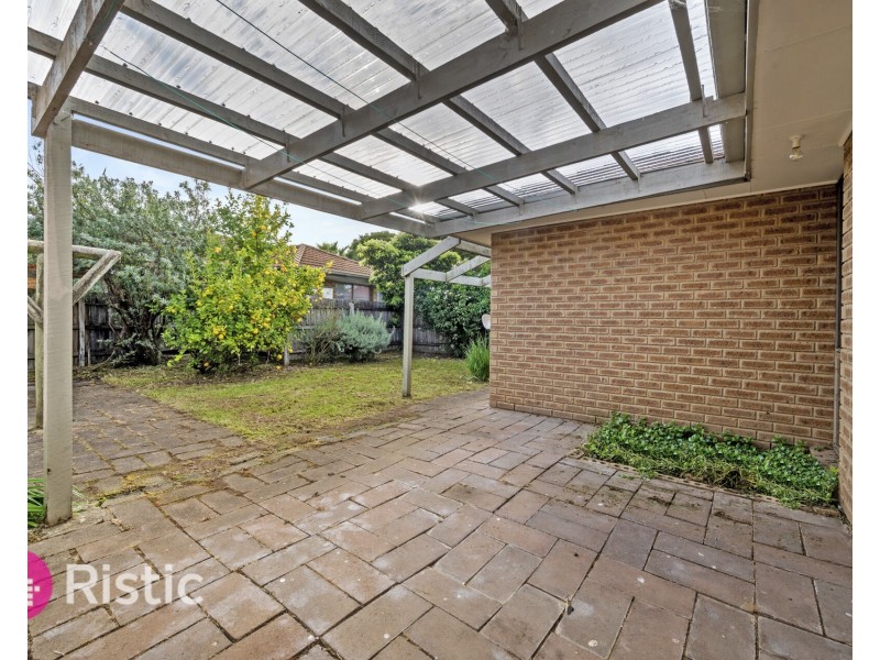 1/7 Lukin Court, Mill Park VIC 3082