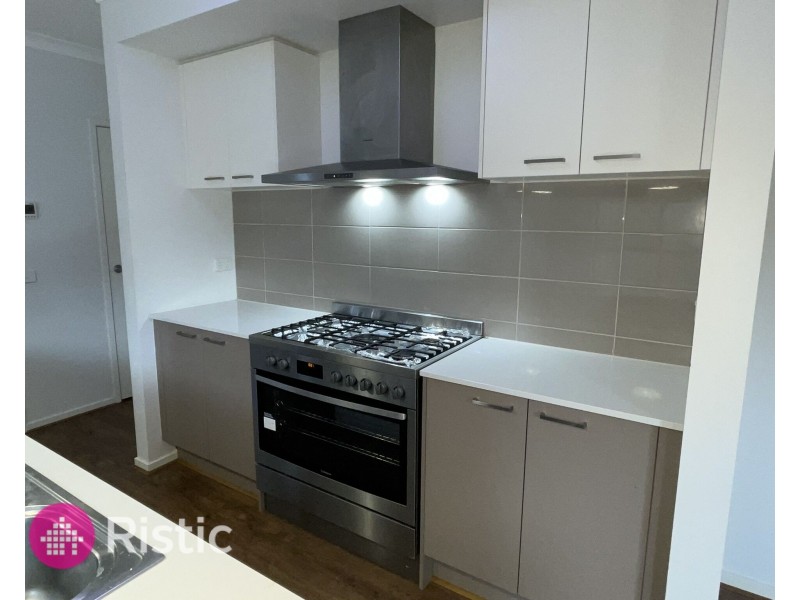 3 Aberfeldy Grove, Wollert VIC 3750