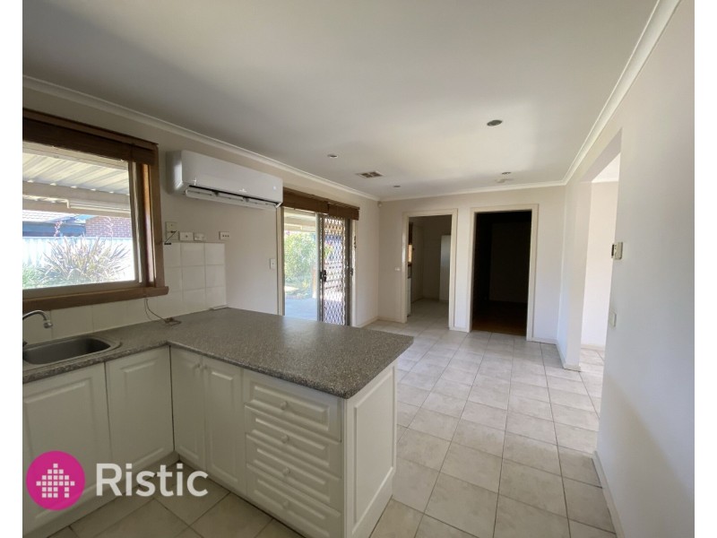 68 Pandora Avenue, Thomastown VIC 3074
