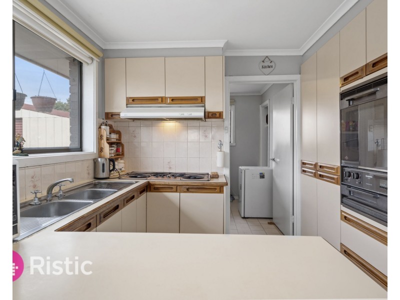 79 Centenary Drive, Mill Park VIC 3082