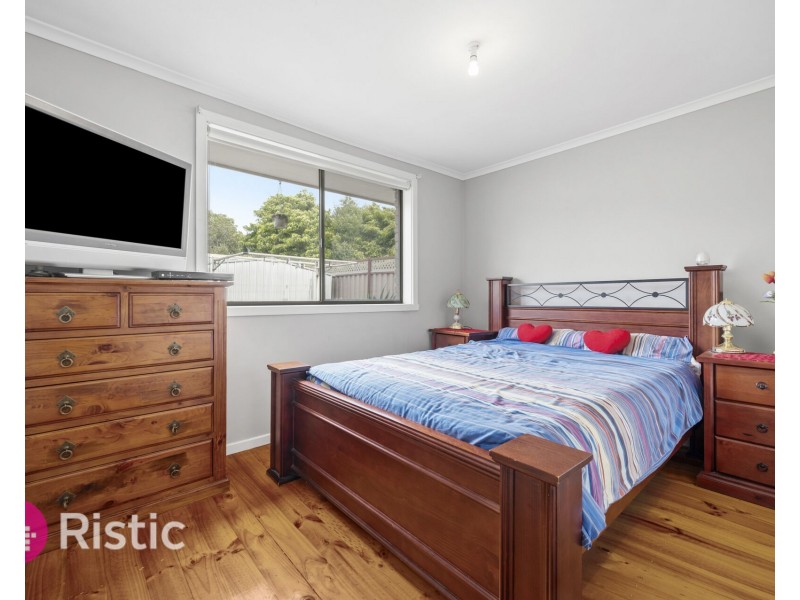 79 Centenary Drive, Mill Park VIC 3082