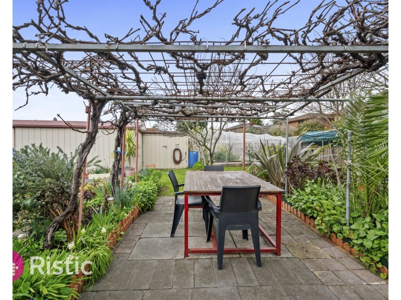 79 Centenary Drive, Mill Park VIC 3082