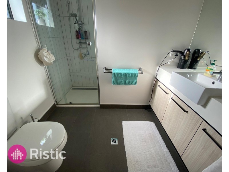 21 Gorman Drive, Mill Park VIC 3082