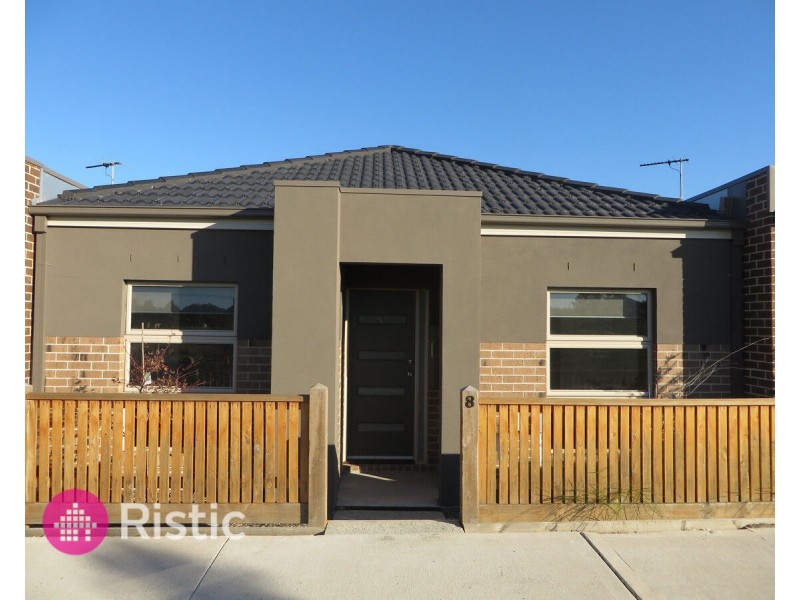 8 Pittard Walk, Epping VIC 3076
