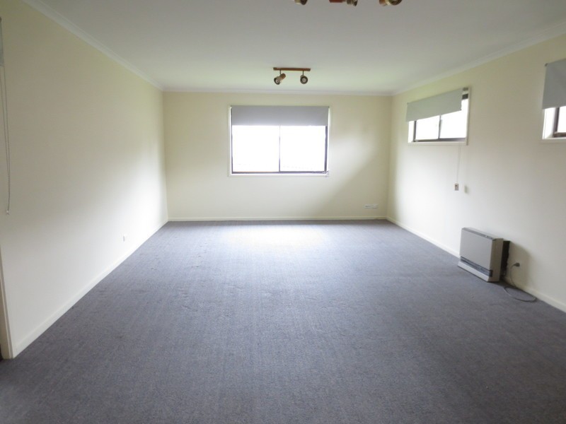 76 Memorial Avenue, Epping VIC 3076