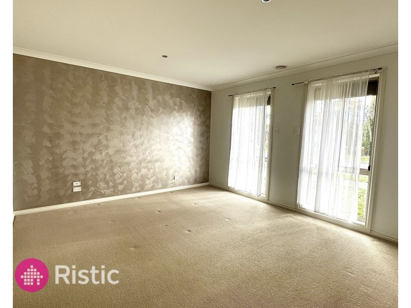 6 Madden Drive, South Morang VIC 3752