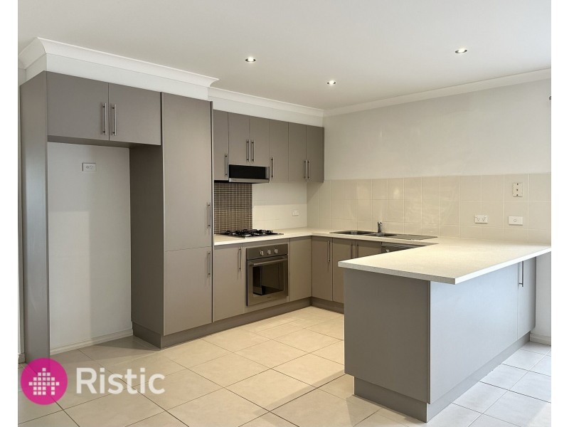 6 Madden Drive, South Morang VIC 3752