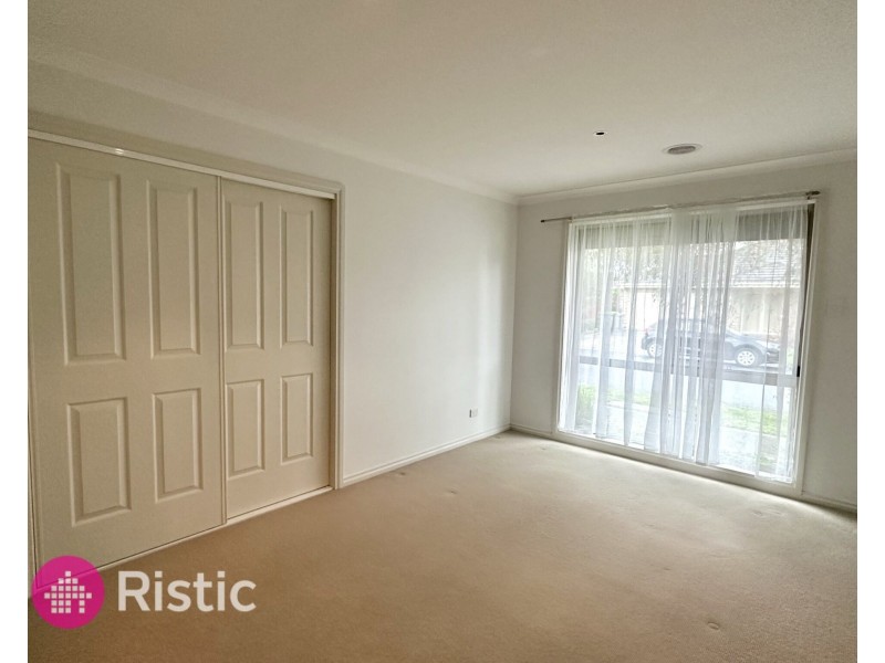 6 Madden Drive, South Morang VIC 3752