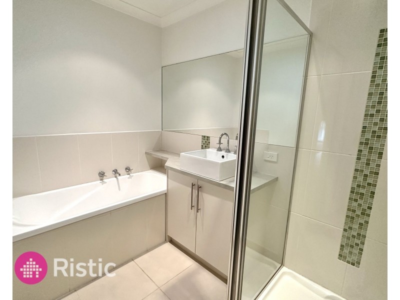 6 Madden Drive, South Morang VIC 3752