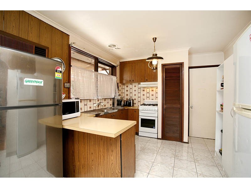 2 Moira Avenue, Reservoir VIC 3073