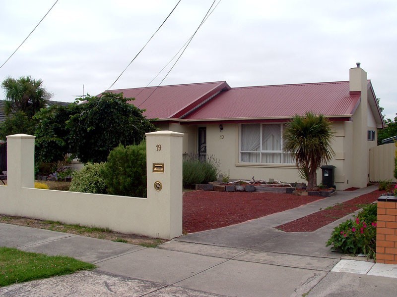 19 Memorial Avenue, Epping VIC 3076